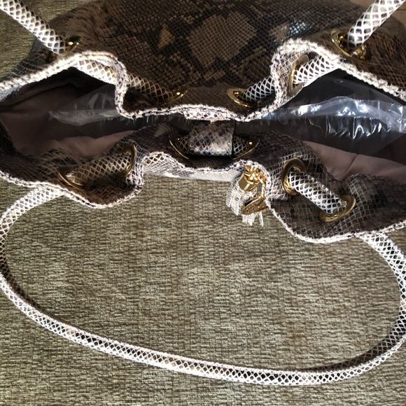 New Michael Kors handbag - Picture 5 of 16